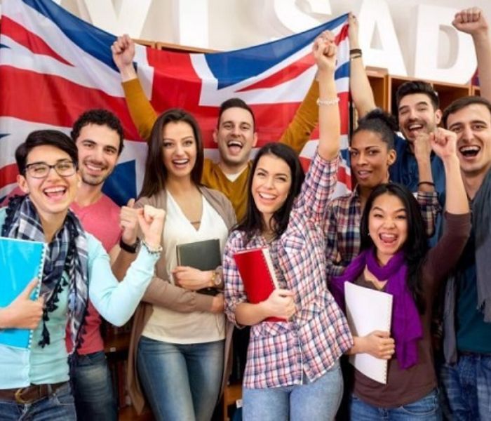 nen-hoc-toeic-hay-ielts