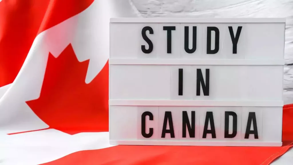 CANADA HẠN CHẾ SINH VIÊN NƯỚC NGOÀI